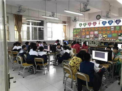 “發現杯”中國青少年編程挑戰活動廣州賽區，近500名編程小達人競技