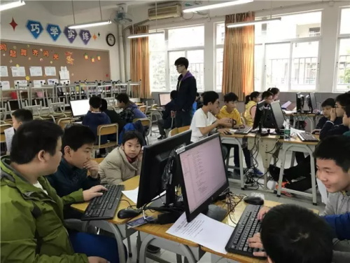“發現杯”中國青少年編程挑戰活動廣州賽區，近500名編程小達人競技