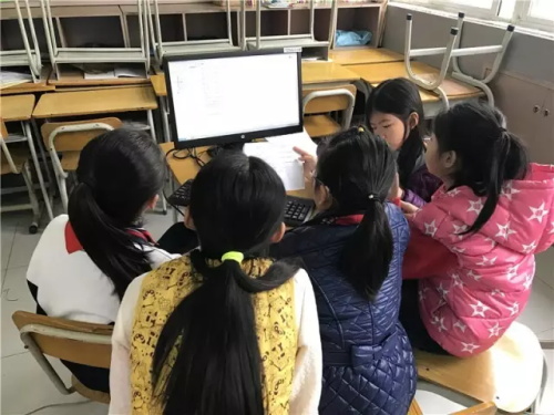 “發現杯”中國青少年編程挑戰活動廣州賽區，近500名編程小達人競技