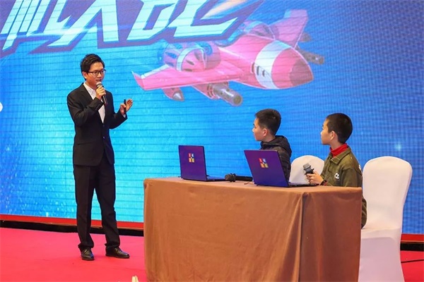 達人達己 聚力共贏| 2017-2018 達內2018年大型企業訂單洽談會召開，童程童美閃亮壓軸