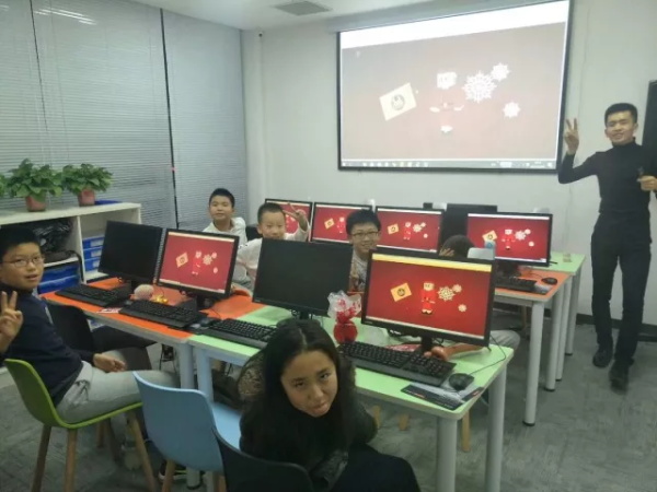 嗨皮圣誕節(jié)！童程童美圣誕主題課全國全國狂歡ing~