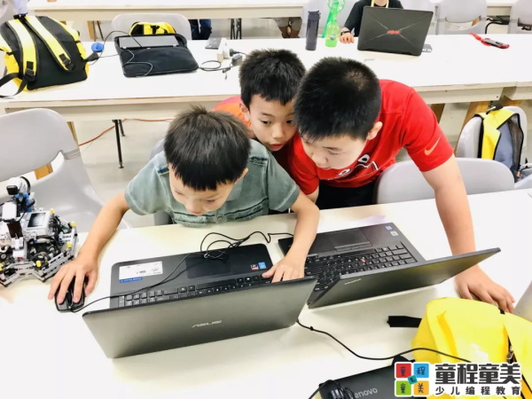 逐夢前行，載譽而歸：童程童美隊包攬2019WRO南加州賽冠亞軍！